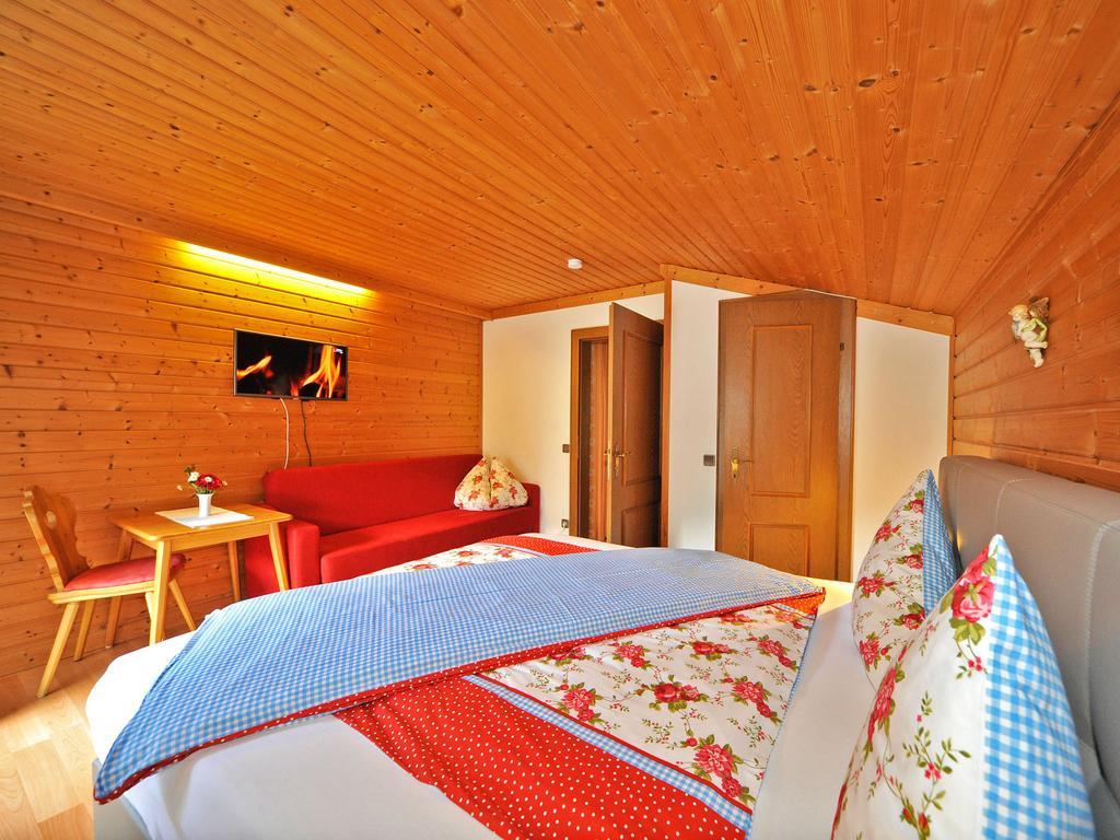 Haus Hasslacher فلاتاش الغرفة الصورة