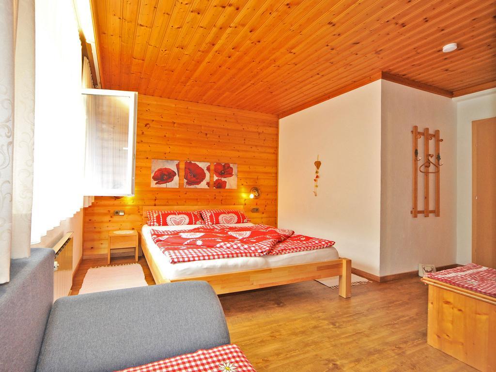 Haus Hasslacher فلاتاش الغرفة الصورة